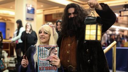 Los fanáticos del mago creado por J.K Rowling se juntaron en el Ateneo Grand Splendid para comprar el libro