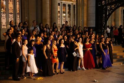 Los fans del cantante se vistieron de gala para la ocasión