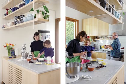 Los filtros "Moderno" o "Madera" de Living Armá tu Casa te llevan a esta cocina para ver más detalles.