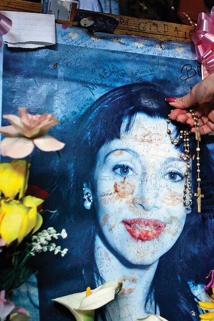 Los fines de semana cercanos al 7 de septiembre, fecha del accidente, o al 11 de octubre, que es cuando ella nació, llegaron a pasar 15.000 personas por el santuario.