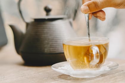 Los flavonoides presentes en esta infusión poseen propiedades antioxidantes y antiinflamatorias