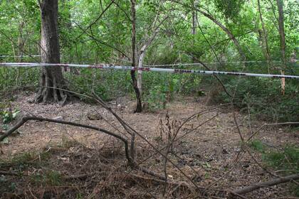 Los forenses estiman que el lugar donde se encontró el cuerpo es una zona secundaria del crimen, ya que Cáceres habría sido asesinada en otro lugar