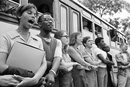 Los Freedom Riders recorrían los estados del sur desafiando la segregación racial en el transporte público