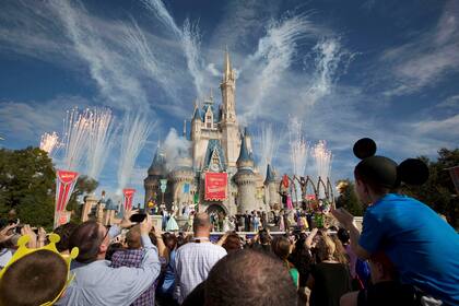 Los fuegos artificiales son una de las atracciones principales del parque temático de Disney y sufrió una de las tantas modificaciones que impulsa la empresa