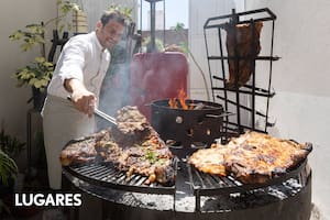 El cocinero que sirve paella de asado banderita y otras reversiones creativas