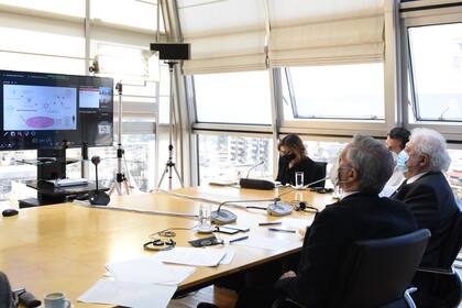 Los funcionarios participaron de una videoconferencia con miembros de la Celac
