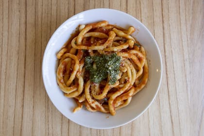 Los fusilli amasados a mano, una tradición que las hermanas Mandia heredaron de su nonna