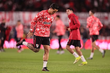Los futbolistas regresaron al vestuario y en breve comienza el partido por el último boleto a semifinales