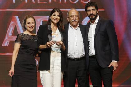 Los ganadores de LN Campo, Daniela González, Eleonora Cole y Sebastián Suárez