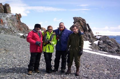 Los geólogos pueden trabajar en el sector petrolero, minero, medio ambiente y en investigación