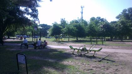Los gimnasios al aire libre se encuentran en espacios verdes, no tienen límite de horario y, además, son gratis
