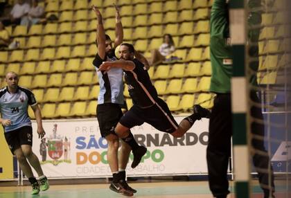 Los Gladiadores le ganaron con autoridad a Uruguay