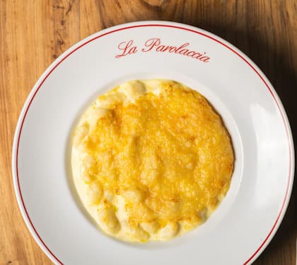 Los gnocchi di patate gorgonzola, con queso azul y crema de La Parolaccia