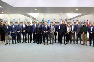 Los gobernadores, este martes, en el CFI, con Ignacio Lamothe en el centro de la imagen