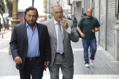 Los gobernadores Gustavo Sáenz (Salta) y Osvaldo Jaldo (Tucumán)