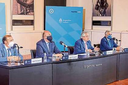 "Santa Fe se sumará a la decisión que tome Nación", anunció Perotti