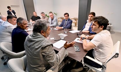 Los gobernadores Torres, Pullaro y Sadir recibieron la semana pasada a la cúpula de la CGT