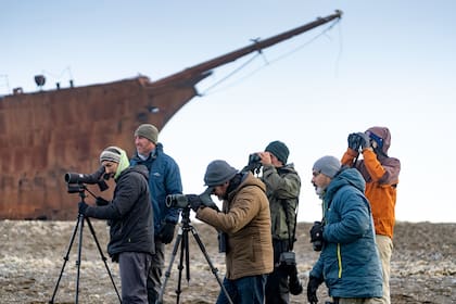 Los grupos están compuestos de seis pasajeros, más tour leader y guía.
