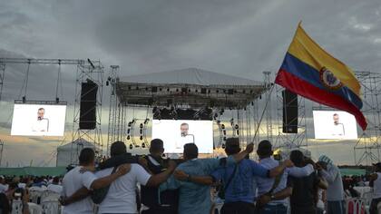 Los guerrilleros siguieron desde la sabana el discurso de Timochenko