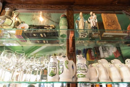 Los guiños a Ferro están presentes en la ambientación