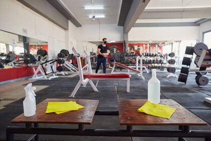 Los gym comenzaron a funcionar desde temprano, con todas las medidas sanitarias. Los deportistas se mostraban ansiosos por volver a hacer ejercicios.