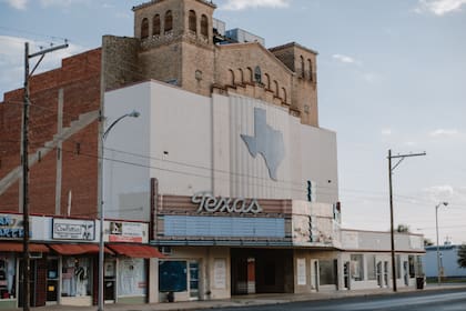 Los habitantes de Texas requieren de diferentes ingresos para ser de clase media, según la ciudad en la que residan