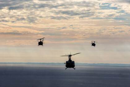 LA NACION viajó en uno de los helicópteros de combate que desfilaron
