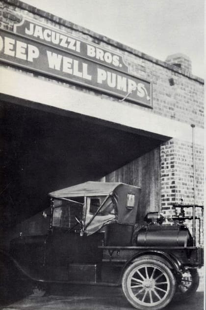 Los hermanos Jacuzzi fundaron un taller mecánico en Berkeley en 1915