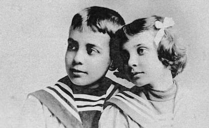 Los hermanos Jorge Luis y Norah Borges