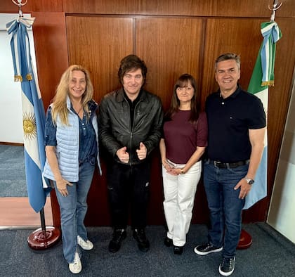 Milei encabezó un acto con Virginia Gallardo en Corrientes: “estamos en un momento bisagra” - Image 1