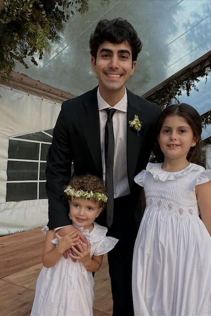 Los hermanos Urtubey: Mateo, Belita y Julia