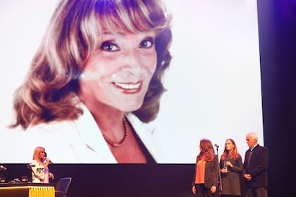 Los hijos de Magdalena Ruiz Guiñazú agradecieron, conmovidos, el homenaje que Radio Mitre le dedicó a su madre