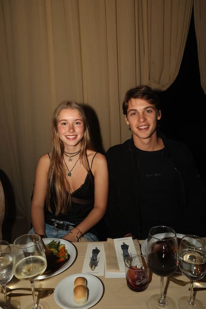 Los hijos de Valeria Mazza, Taína y Benicio Gravier.