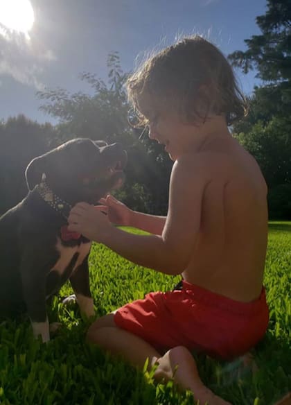 Los hijos de Vicuña disfrutaron del refugio de animales junto con su papá, la China, y Magnolia
