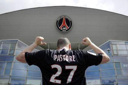 Los hinchas de PSG ya viste la camiseta 27 del volante argentino