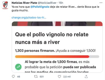 Los hinchas de River adjudicaron sus malos resultados en el torneo local al relator Sebastián Vignolo