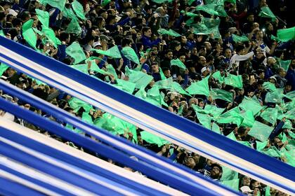 Los hinchas de Vélez completaron una de las cabeceras