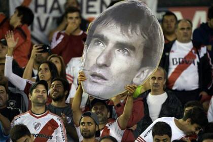 Los hinchas pidieron por su continuidad durante todo el semestre