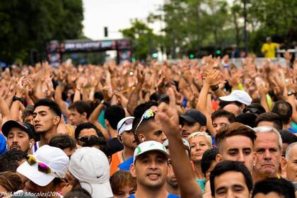 Los hombres que realizan ejercicio, en este caso que corren, tienen altos niveles hormonales y sus gónadas producen mejor calidad de espermatozoides