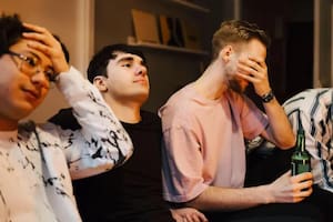 Los hombres tienen tres veces más probabilidades de ser adictos y 12 veces más probabilidades de ser encarcelados, asegura Scott Galloway