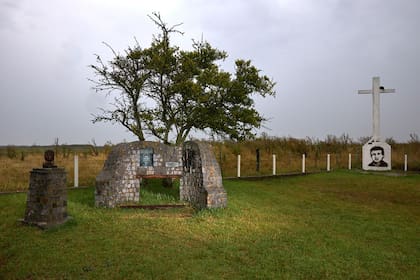 Los homenajes hechos al reportero gráfico en el sitio del crimen