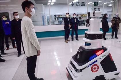 Los hospitales están usando robots para luchar contra la epidemia de coronavirus