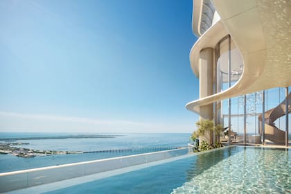 Los hoteles cinco estrellas no necesariamente tienen que tener pileta.