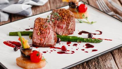 Los hoteles de lujo son verdaderos oasis dentro de la ciudad, ideales para alejarse de la rutina por una hora