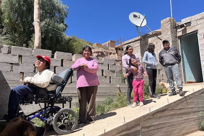 Los Huanco viven en una casa que le ayudaron a construir desde la municipalidad y la iglesia evangélica a la que asisten