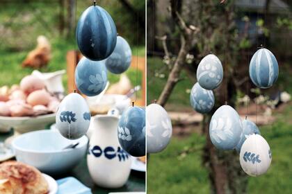 Los motivos para decorar los huevos dependen de cada autor. Acá optamos por seguir los tonos y patrones de la vajilla.
