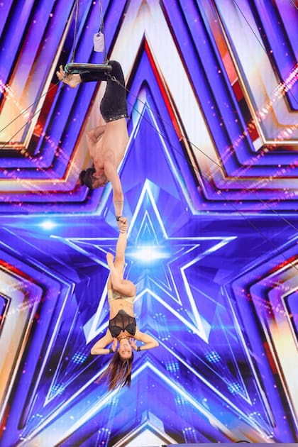 Los impresionantes trucos que hicieron Matías y Micaela conmovieron al público y al jurado de America's Got Talent
