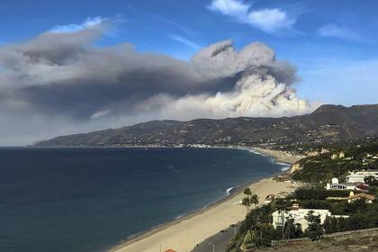 Los incendios en las montañas de Malibú