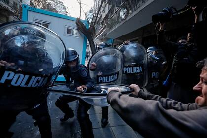 Los incidentes del sábado en la puerta del domicilio de Cristina Fernández de Kirchner, en Recoleta