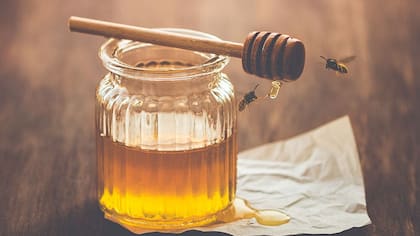 Los increíbles beneficios de la miel de abeja y por qué deberías sumarla a tu dieta